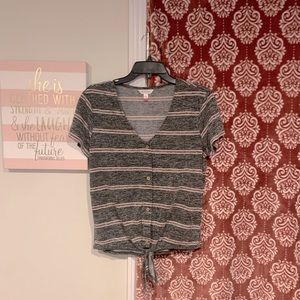 No Boundaries Gray striped T-shirt